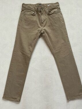 Old Navy Jeans Men’s 32X30 Khaki Straight Five Pocket Built-In Flex Pants